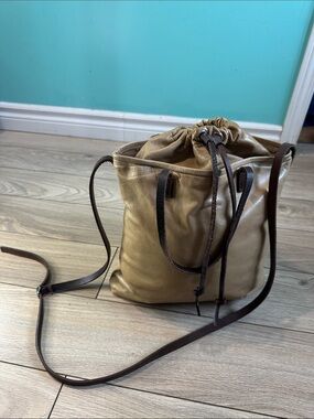 M0851 Leather Bucket Bag